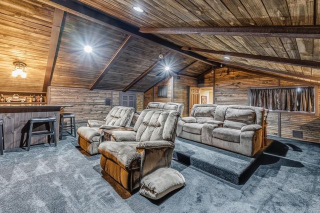 602 Rolling Hills Road, Huntsville, TX 77340