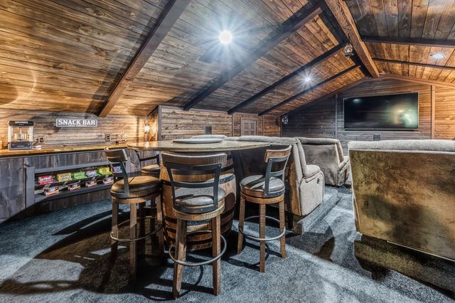 602 Rolling Hills Road, Huntsville, TX 77340