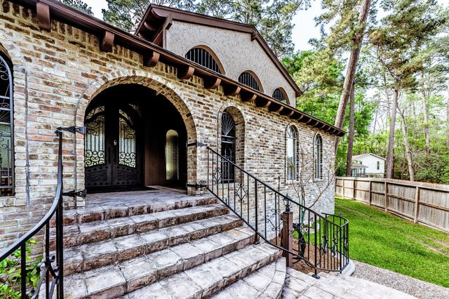 602 Rolling Hills Road, Huntsville, TX 77340