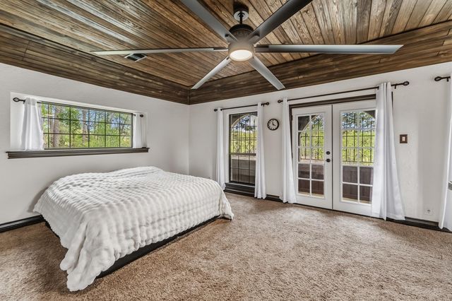 602 Rolling Hills Road, Huntsville, TX 77340