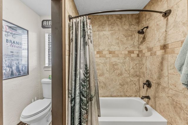 602 Rolling Hills Road, Huntsville, TX 77340