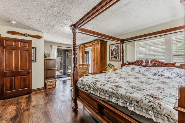 602 Rolling Hills Road, Huntsville, TX 77340