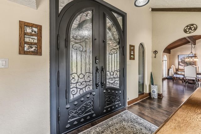 602 Rolling Hills Road, Huntsville, TX 77340