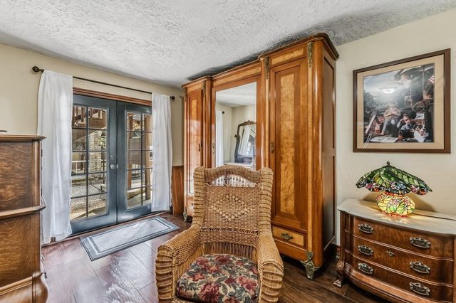 602 Rolling Hills Road, Huntsville, TX 77340