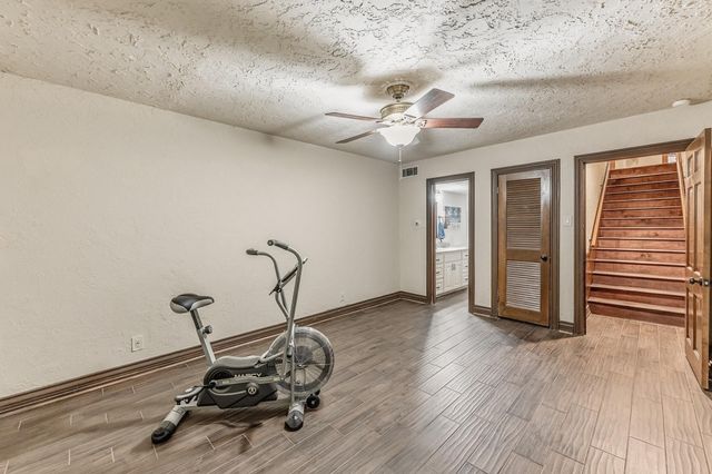 602 Rolling Hills Road, Huntsville, TX 77340