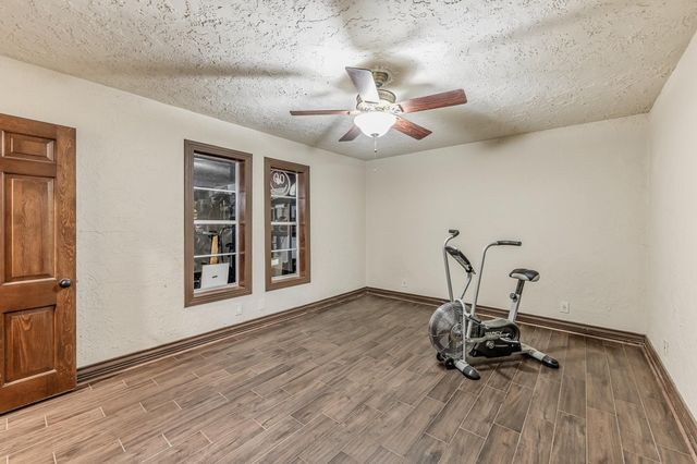 602 Rolling Hills Road, Huntsville, TX 77340