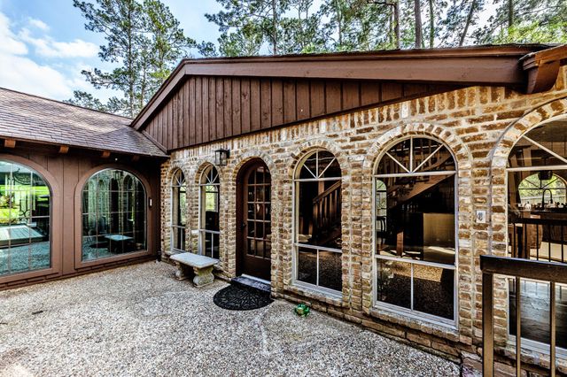 602 Rolling Hills Road, Huntsville, TX 77340