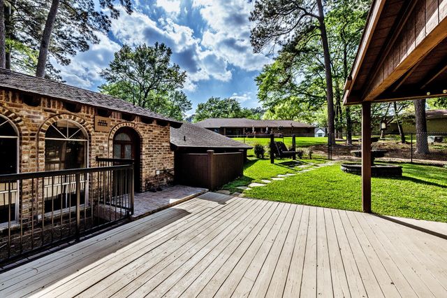 602 Rolling Hills Road, Huntsville, TX 77340