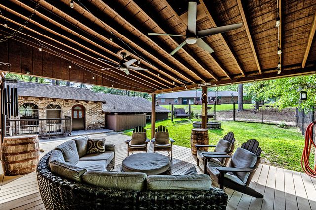 602 Rolling Hills Road, Huntsville, TX 77340