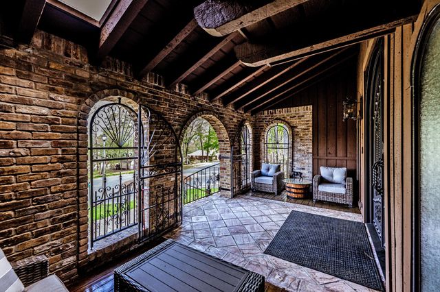 602 Rolling Hills Road, Huntsville, TX 77340