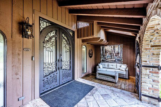 602 Rolling Hills Road, Huntsville, TX 77340