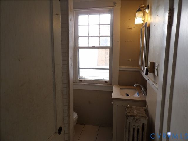 613 Pollock St, Richmond, VA 23222