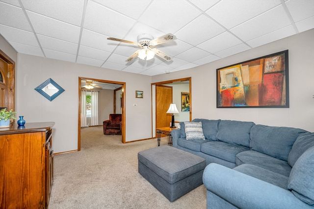 31 Iona Ave, Dracut, MA 01826
