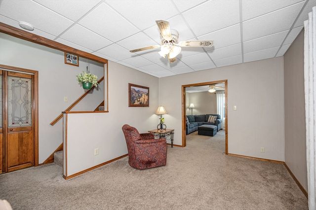 31 Iona Ave, Dracut, MA 01826