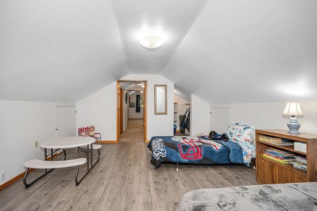 31 Iona Ave, Dracut, MA 01826