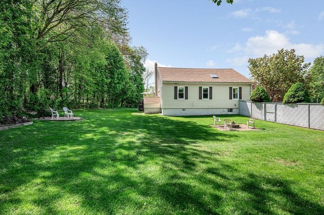 31 Iona Ave, Dracut, MA 01826