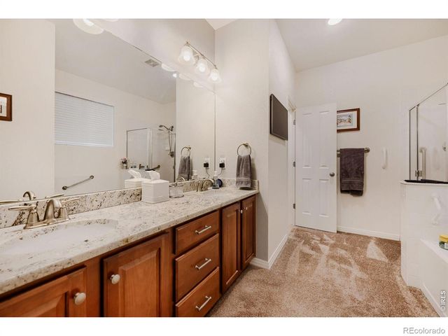 537 Peregrine Circle, Longmont, CO 80504