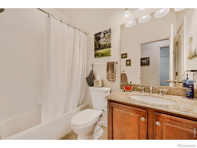 537 Peregrine Circle, Longmont, CO 80504
