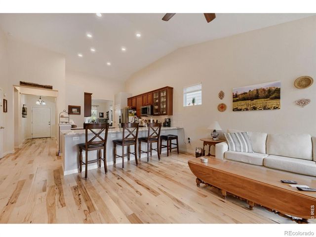 537 Peregrine Circle, Longmont, CO 80504
