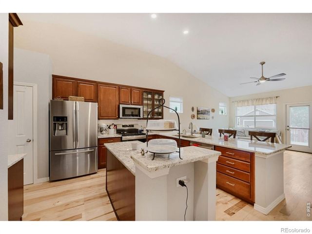 537 Peregrine Circle, Longmont, CO 80504