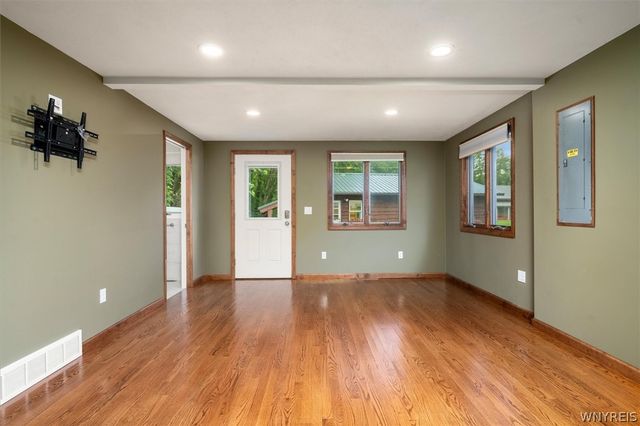 21 Lakeshore Drive, Constantia, NY 13044