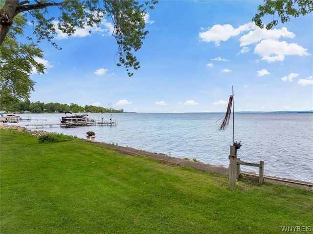 21 Lakeshore Drive, Constantia, NY 13044