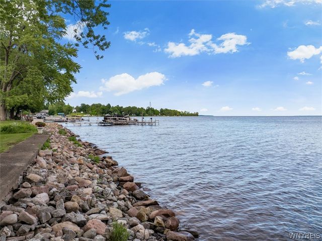 21 Lakeshore Drive, Constantia, NY 13044