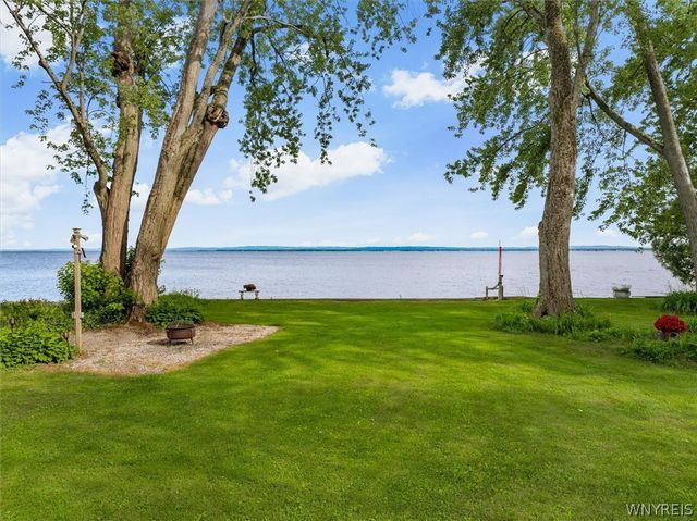 21 Lakeshore Drive, Constantia, NY 13044