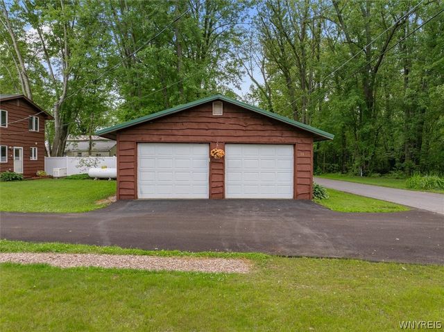 21 Lakeshore Drive, Constantia, NY 13044