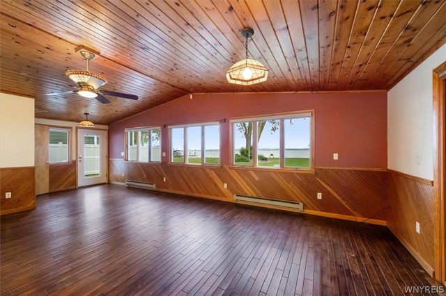 21 Lakeshore Drive, Constantia, NY 13044
