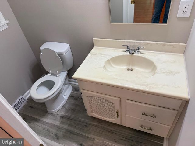 1120 WOODSEDGE RD, Dover, DE 19904