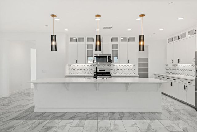 73584 Henri Drive, Palm Desert, CA 92211