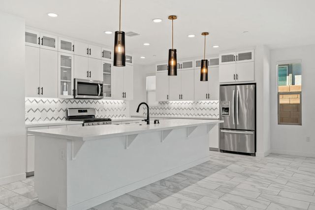 73584 Henri Drive, Palm Desert, CA 92211