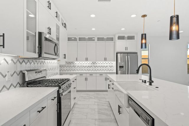 73584 Henri Drive, Palm Desert, CA 92211