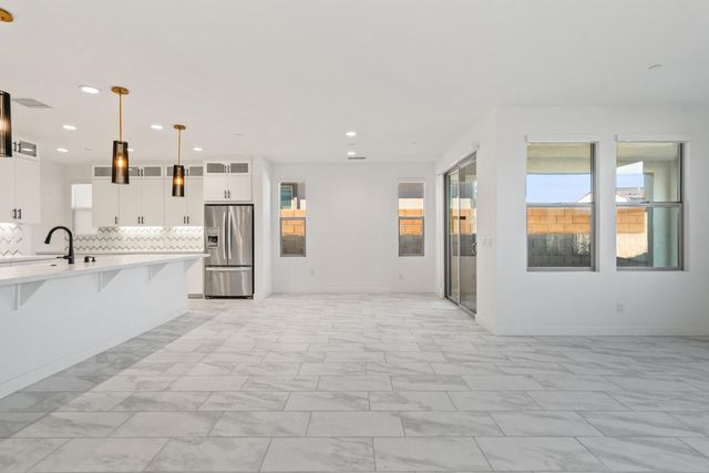 73584 Henri Drive, Palm Desert, CA 92211