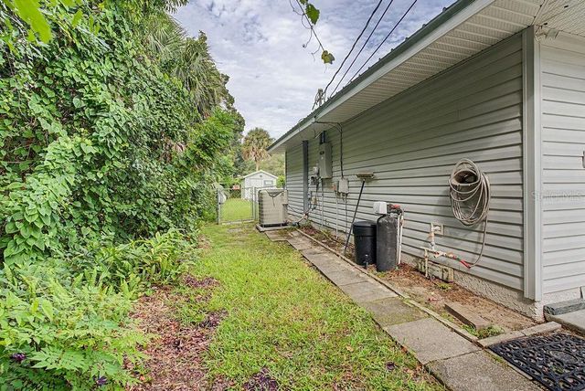 2392 SE 175TH TERRACE ROAD, Silver Springs, FL 34488