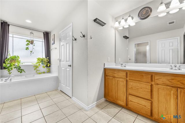 905 County Road 3350, Kempner, TX 76539