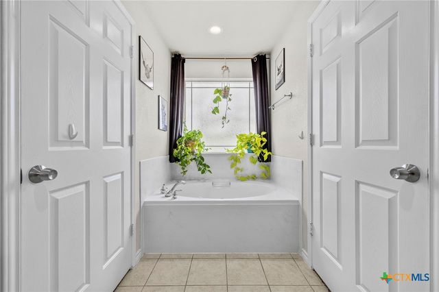 905 County Road 3350, Kempner, TX 76539