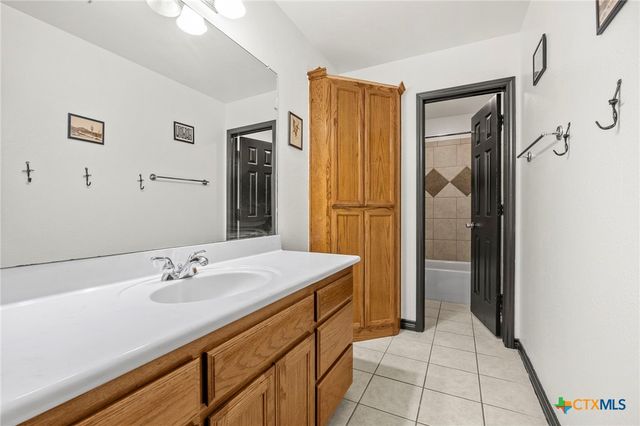 905 County Road 3350, Kempner, TX 76539