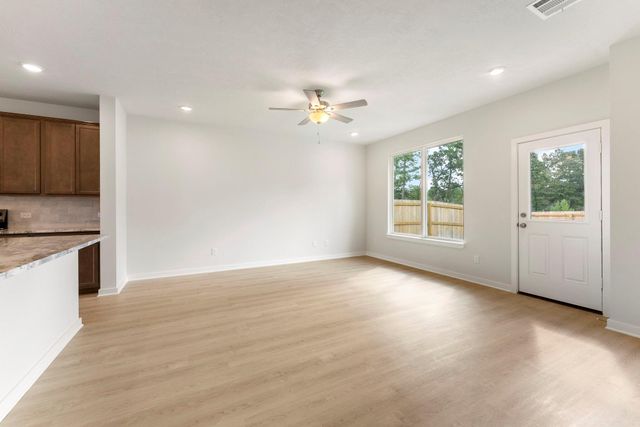 235 New Dawn Trail, Huntsville, TX 77320