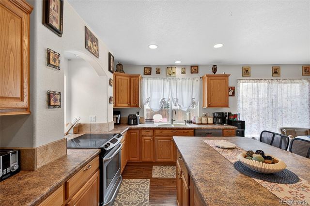 11886 Helena Street, Commerce City, CO 80022