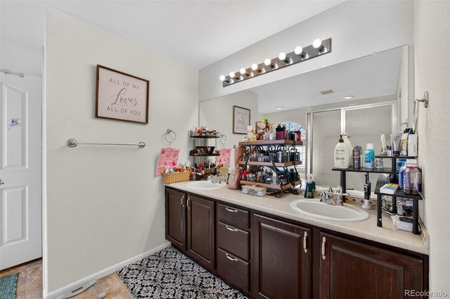 11886 Helena Street, Commerce City, CO 80022