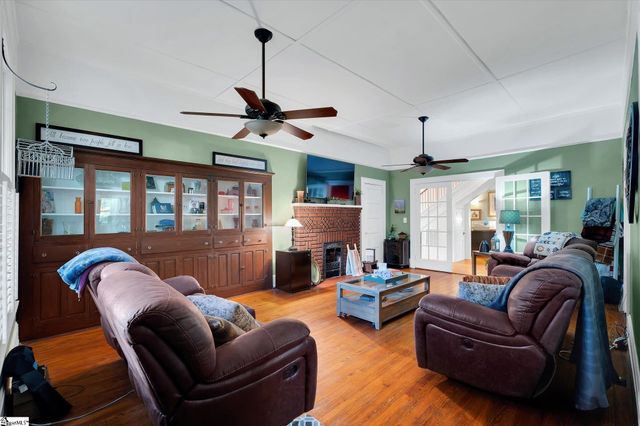 7 Lee Street, Liberty, SC 29657