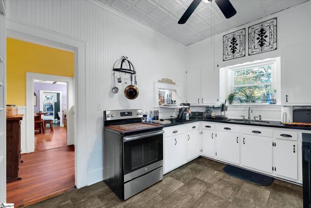 7 Lee Street, Liberty, SC 29657