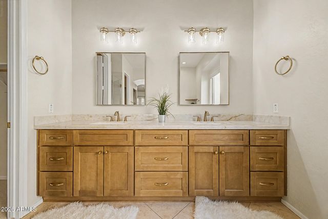 4769 E KARSTEN Drive, Chandler, AZ 85249