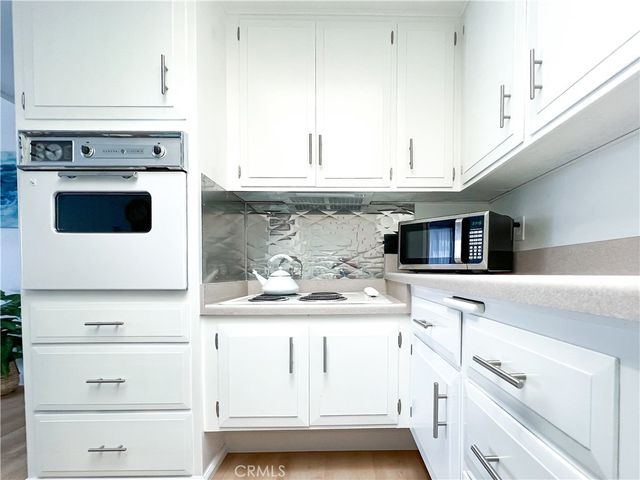 1321 Golden Rain Rd., M2-67D, Seal Beach, CA 90740