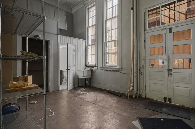 23-27 N CENTRAL AVE, Staunton, VA 24401