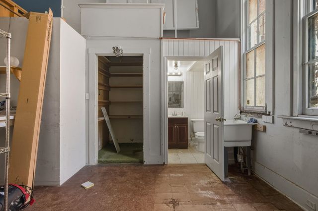 23-27 N CENTRAL AVE, Staunton, VA 24401