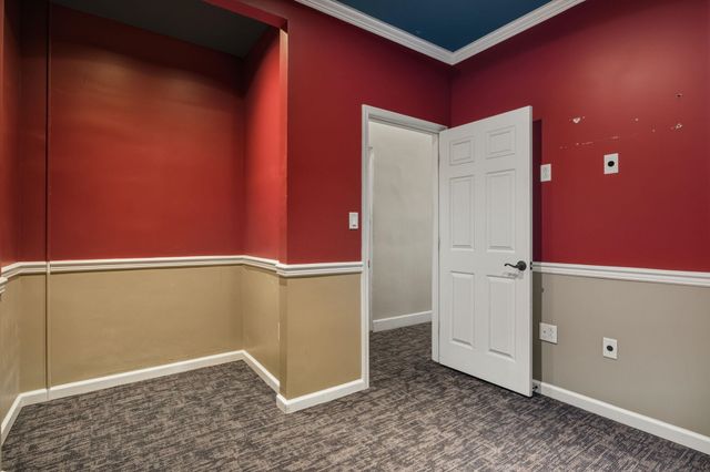 23-27 N CENTRAL AVE, Staunton, VA 24401