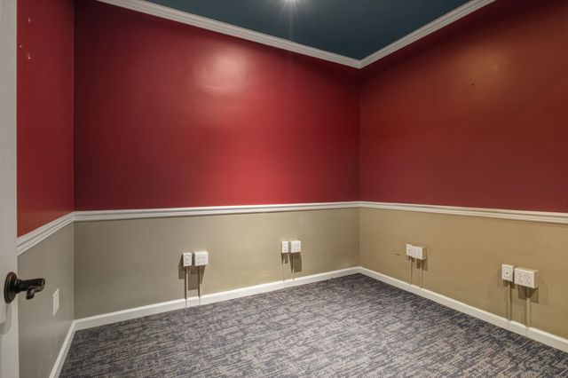 23-27 N CENTRAL AVE, Staunton, VA 24401